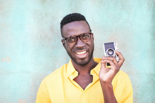 Glasses For Oval Face: 12 Best Glasses for Oval Faces